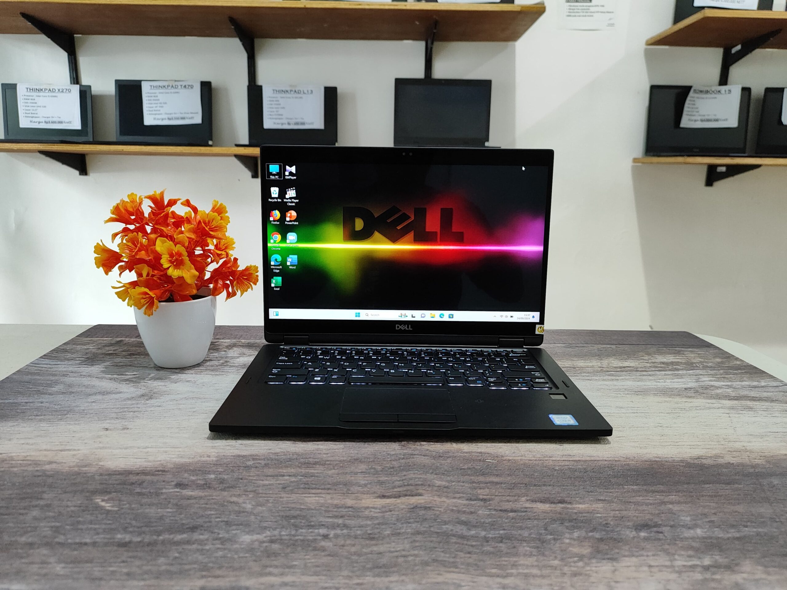 LAPTOP DELL LATITUDE 7390 | INTEL CORE i5-8350U ( RAM 16GB / SSD 256GB NVMe )