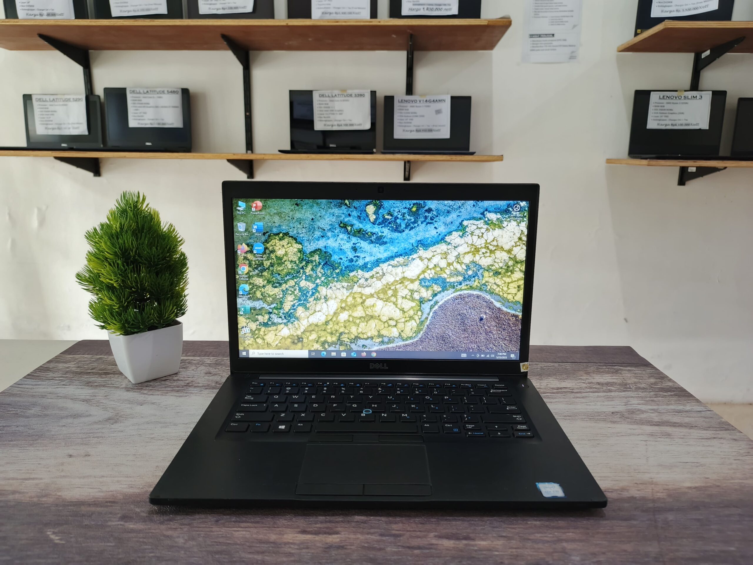 LAPTOP DELL LATITUDE 7480 | INTEL CORE i7-7500U ( RAM 8GB / SSD 256GB NVMe )
