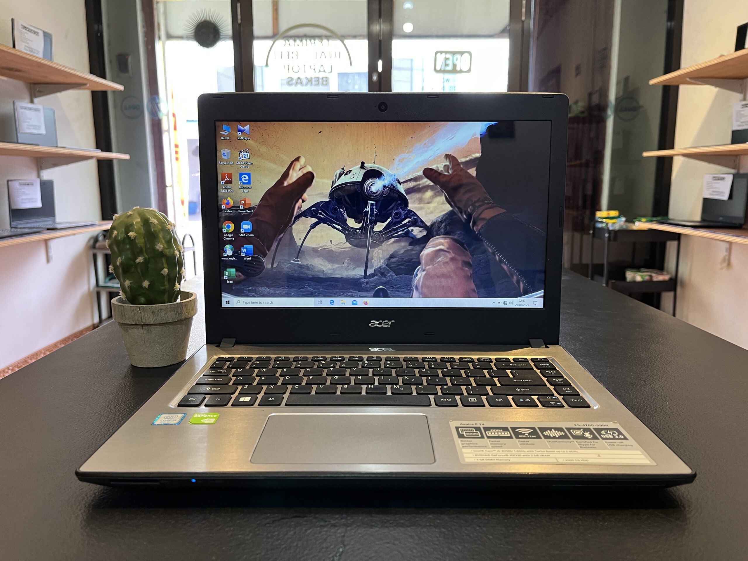 ACER E5-476G (Core i5-8250U / 4GB / SSD 128GB/ NVIDIA MX130)