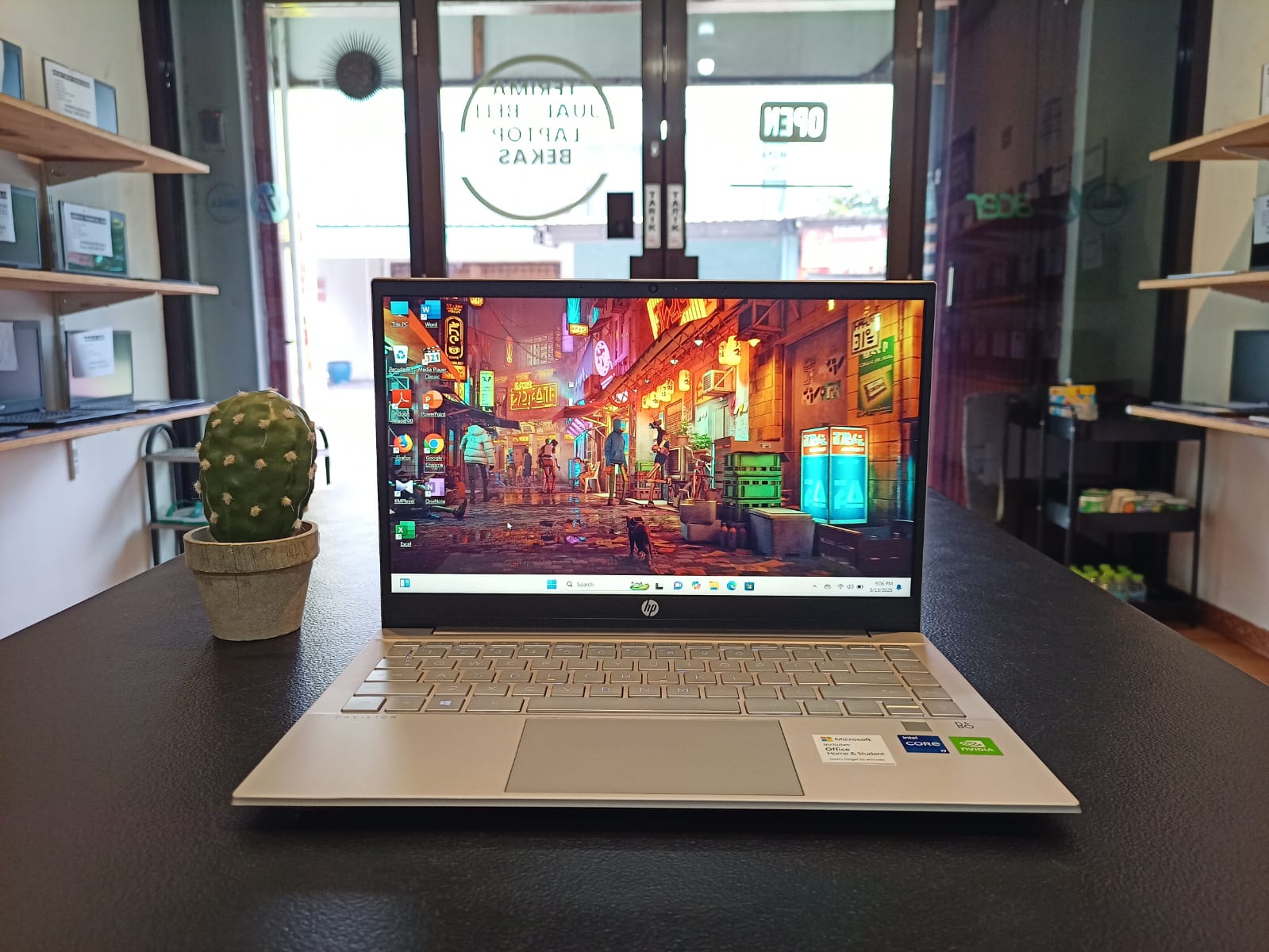HP PAVILION 14-DV0068TX/ Core i7-1165G7/ 8 GB/ SSD 512 GB/ NVIDIA MX450)