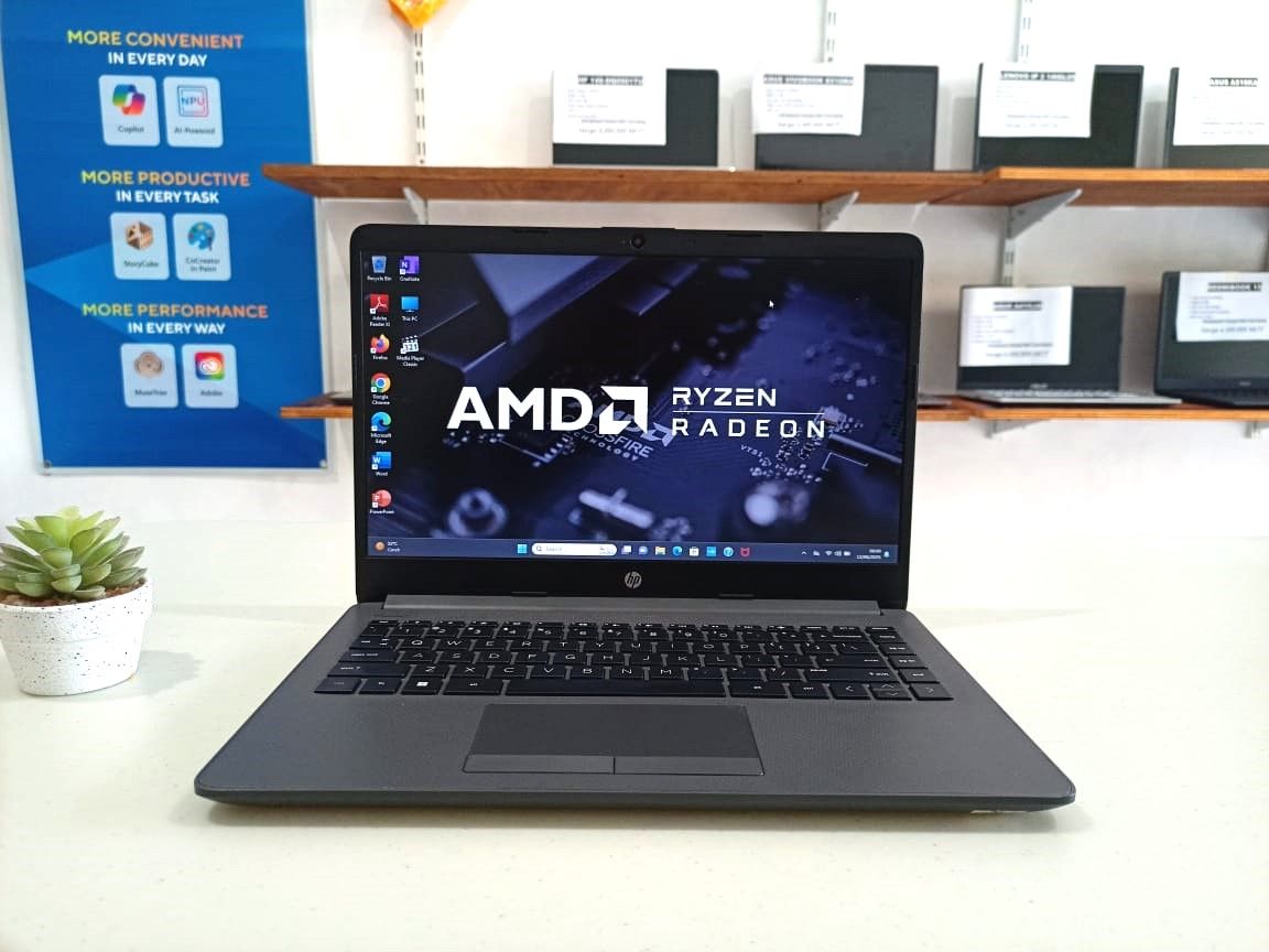 HP 245 G8 RYZEN 3 5300U/RAM 8GB/SSD 256GB