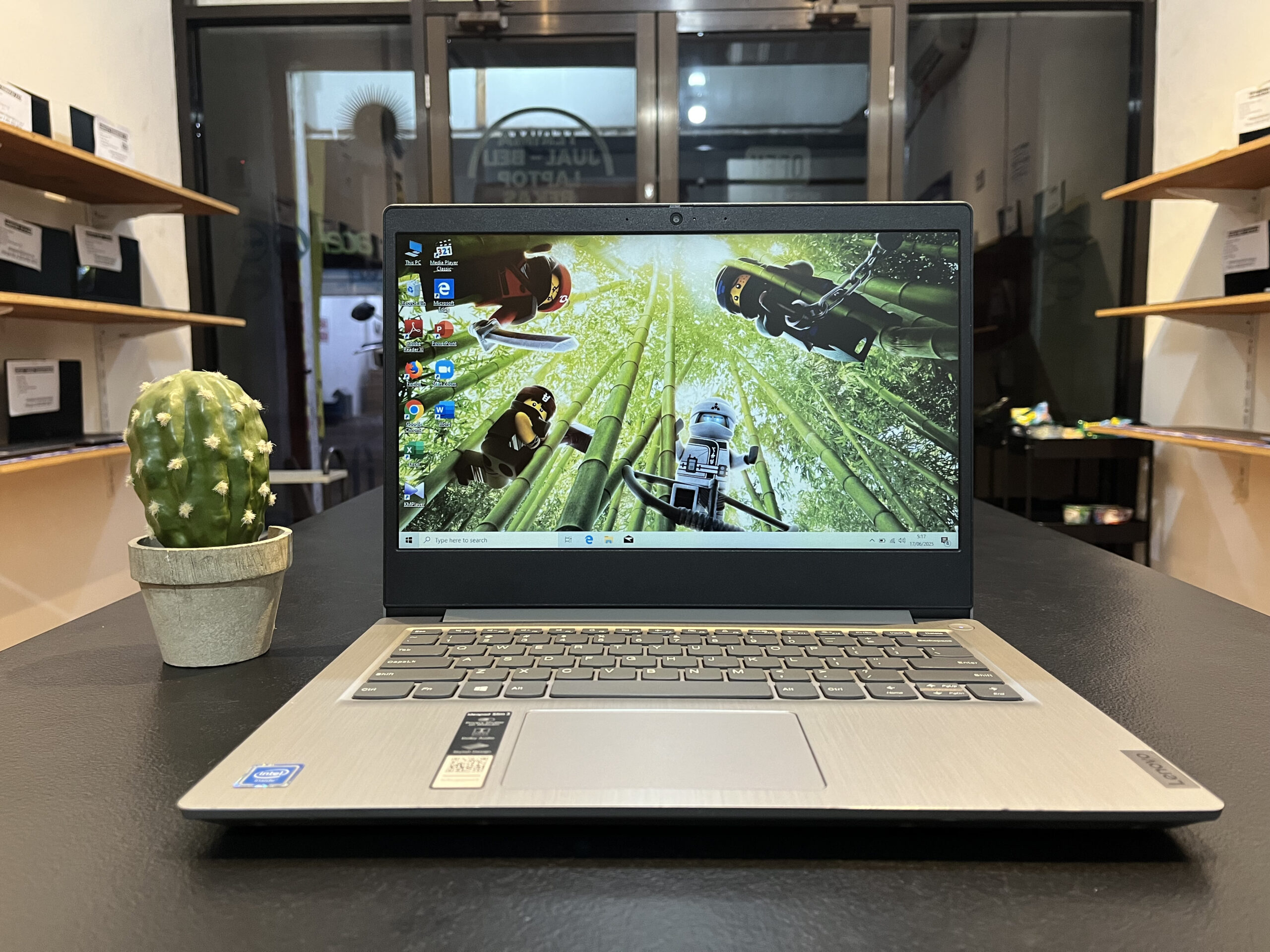 LENOVO SLIM 3 14IML05 (Celeron N4020 / 4 GB/ SSD 256 GB)