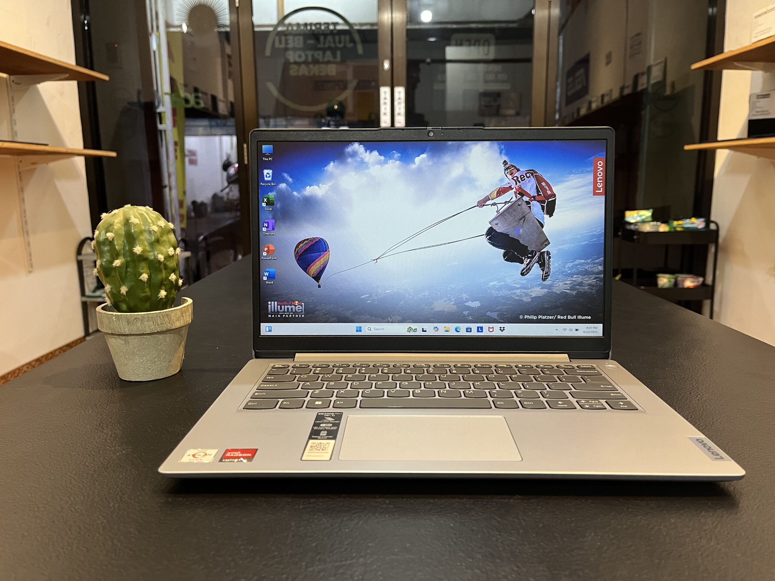 LENOVO IP SLIM 1 14AMN7 ( ATHLON SILVER-7120U / 8GB / SSD 256GB / GARANSI )