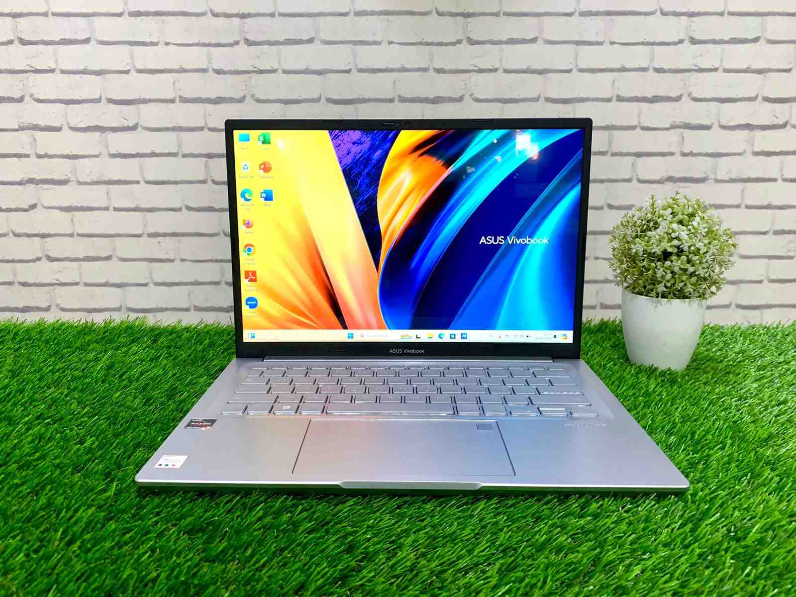 ASUS VivoBook 14X M1403QA AMD Ryzen 5 5600H / Ram 16GB / SSD 512GB / 14" FHD / Garansi Aktif