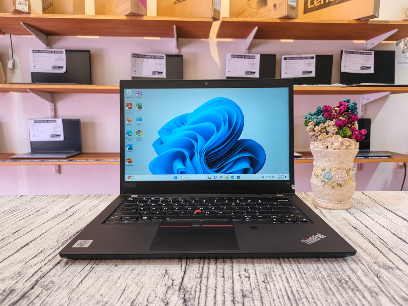 LENOVO THINKPAD T14 GEN1 Intel Core i7-10610U (Ram 16GB / SSD 256GB NVMe) Intel UHD Graphics/ Touchscreen